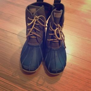 Brown and navy Tommy Hilfiger duck boots